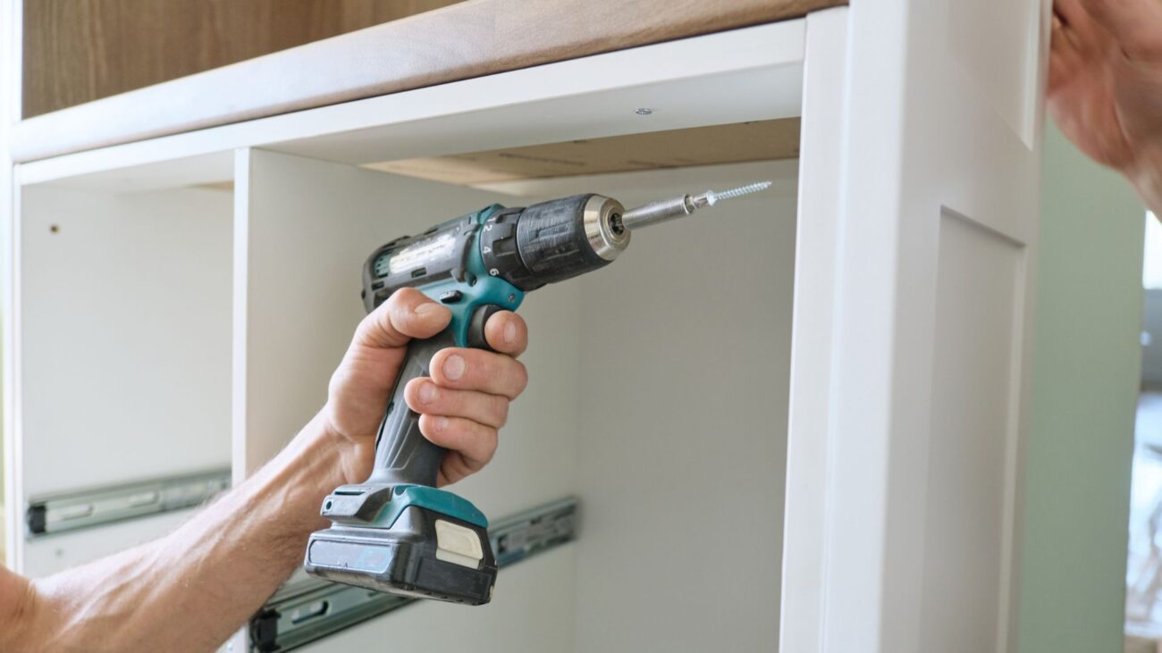 Servicii de reparații mobilier în București și Ilfov
