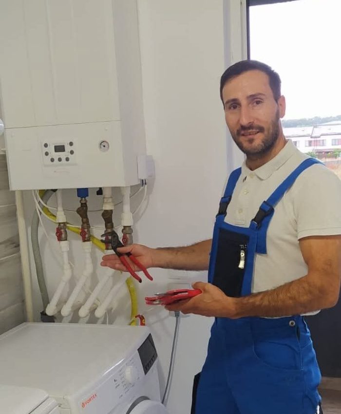 Instalator București, Meștereanu